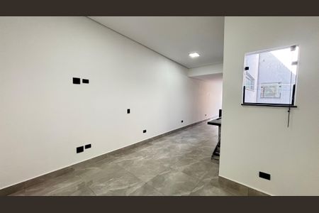 Casa à venda com 170m², 3 quartos e 2 vagas Casa à venda com 170m², 3 quartos e 2 vagasCobertura - Churrasqueira