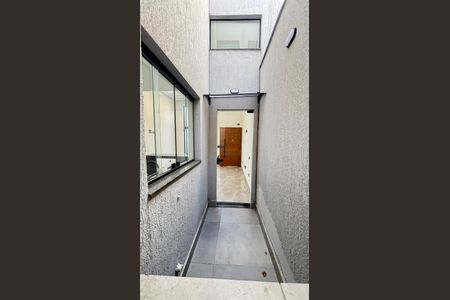 Casa à venda com 170m², 3 quartos e 2 vagas Casa à venda com 170m², 3 quartos e 2 vagasJardim de Inverno