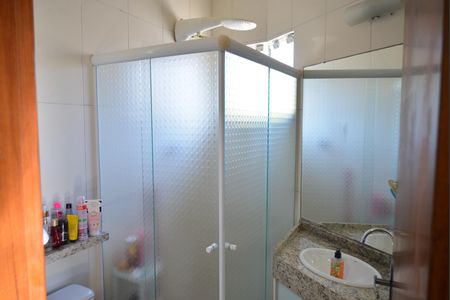Banheiro Social de casa à venda com 2 quartos, 160m² em Vila Helena, Santo André
