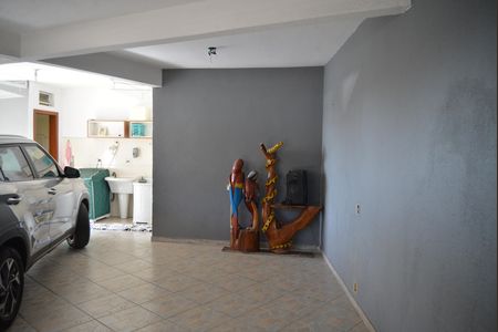 Garagem de casa à venda com 2 quartos, 160m² em Vila Helena, Santo André