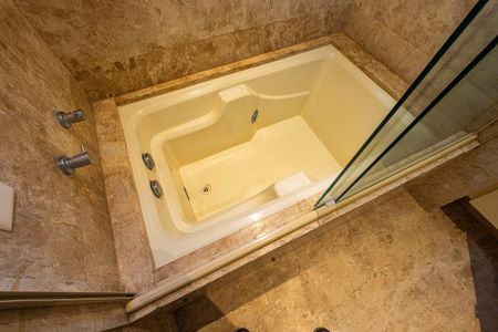 Apartamento à venda com 240m², 4 quartos e 3 vagasBanheiro da Suíte 2