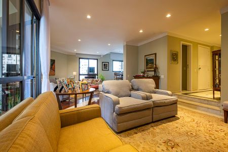 Apartamento à venda com 240m², 4 quartos e 3 vagasSala