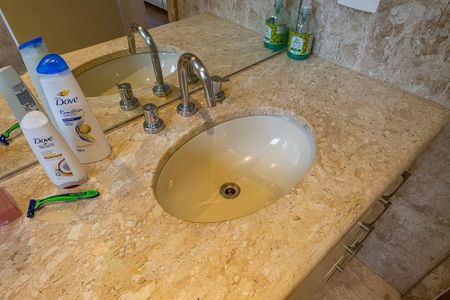 Apartamento à venda com 240m², 4 quartos e 3 vagasBanheiro da Suíte 2