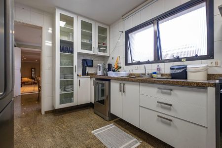 Apartamento à venda com 240m², 4 quartos e 3 vagasCozinha