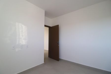Quarto 2 de apartamento para alugar com 2 quartos, 52m² em Jaraguá, Uberlândia