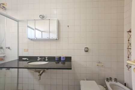 Apartamento para alugar com 210m², 3 quartos e 2 vagasBanheiro da Suíte