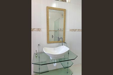 Apartamento para alugar com 180m², 3 quartos e sem vagaSuíte 01 Banheiro