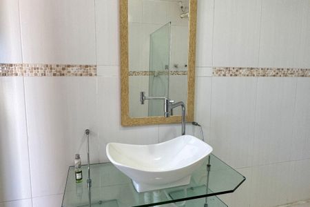 Apartamento para alugar com 180m², 3 quartos e sem vagaSuíte 01 Banheiro