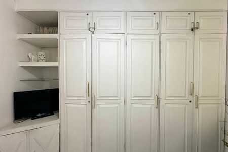 Apartamento para alugar com 180m², 3 quartos e sem vagaQuarto 01