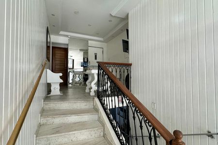 Apartamento para alugar com 180m², 3 quartos e sem vagaEntrada