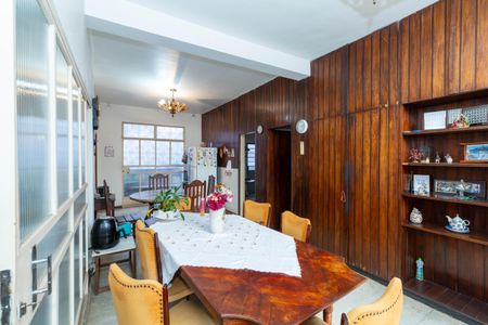 Casa à venda com 405m², 5 quartos e 4 vagasSala