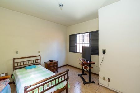 Casa à venda com 405m², 5 quartos e 4 vagasQuarto 4