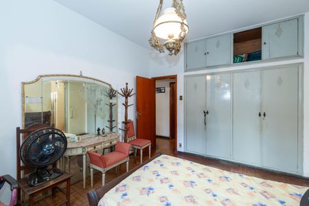 Casa à venda com 405m², 5 quartos e 4 vagasSuíte