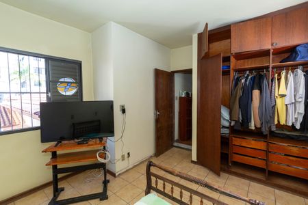 Casa à venda com 405m², 5 quartos e 4 vagasQuarto 4