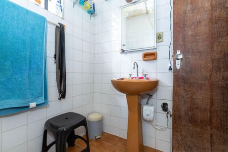 Casa à venda com 405m², 5 quartos e 4 vagasBanheiro 2