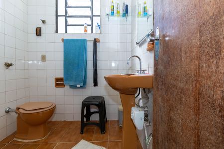 Casa à venda com 405m², 5 quartos e 4 vagasBanheiro 2