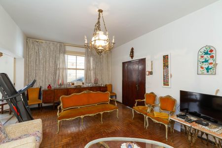 Casa à venda com 405m², 5 quartos e 4 vagasSala