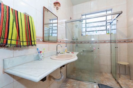 Casa à venda com 405m², 5 quartos e 4 vagasBanheiro 