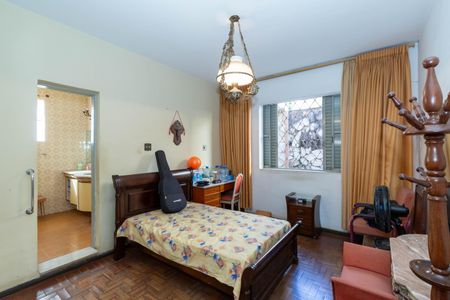 Casa à venda com 405m², 5 quartos e 4 vagasSuíte