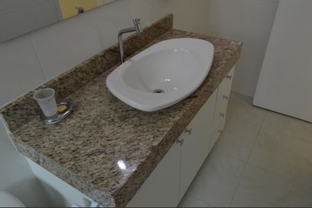 Casa de condomínio para alugar com 170m², 3 quartos e 1 vagaBanheiro da Suíte 3