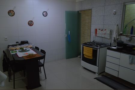 Casa de condomínio para alugar com 170m², 3 quartos e 1 vagaCozinha