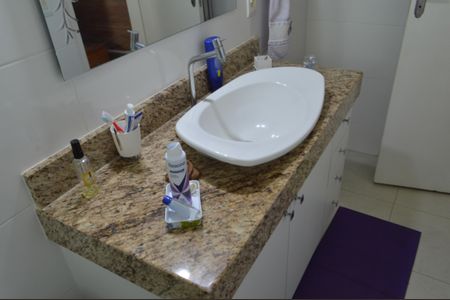 Casa de condomínio para alugar com 170m², 3 quartos e 1 vagaBanheiro da Suíte 1