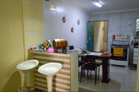 Casa de condomínio para alugar com 170m², 3 quartos e 1 vagaCozinha