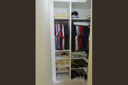 Casa de condomínio para alugar com 170m², 3 quartos e 1 vagaCloset da Suíte 2