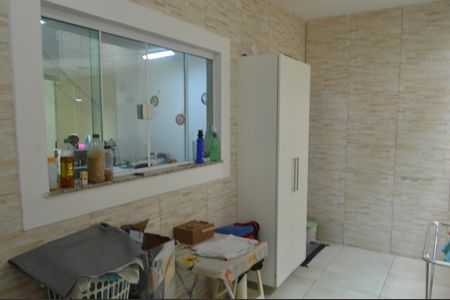 Casa de condomínio para alugar com 170m², 3 quartos e 1 vagaÁrea de Serviço