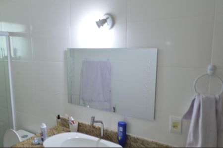 Casa de condomínio para alugar com 170m², 3 quartos e 1 vagaBanheiro da Suíte 1