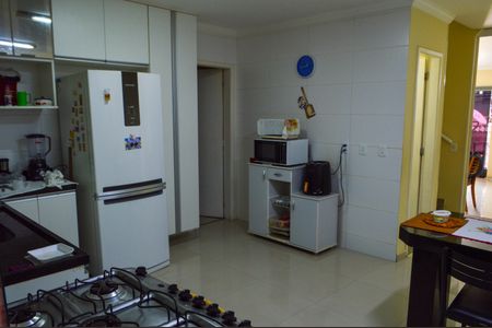 Casa de condomínio para alugar com 170m², 3 quartos e 1 vagaCozinha