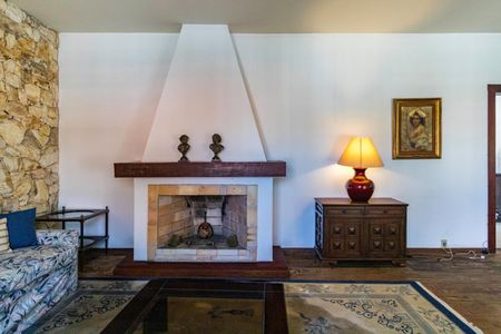 Casa à venda com 430m², 4 quartos e 6 vagas Casa à venda com 430m², 4 quartos e 6 vagasSala 1