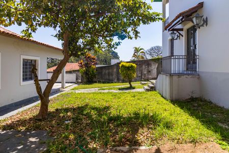 Casa à venda com 430m², 4 quartos e 6 vagas Casa à venda com 430m², 4 quartos e 6 vagasÁrea Externa