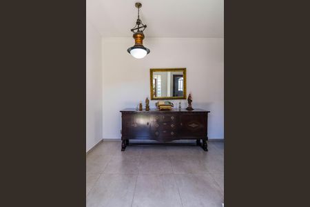 Casa à venda com 430m², 4 quartos e 6 vagas Casa à venda com 430m², 4 quartos e 6 vagasHall de Entrada