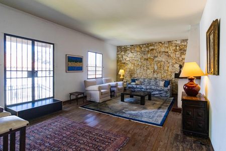 Casa à venda com 430m², 4 quartos e 6 vagas Casa à venda com 430m², 4 quartos e 6 vagasSala 1