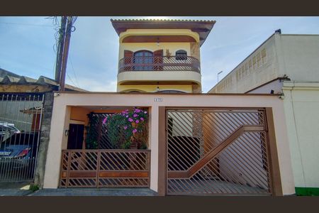 Fachada de casa à venda com 4 quartos, 266m² em Água Rasa, São Paulo