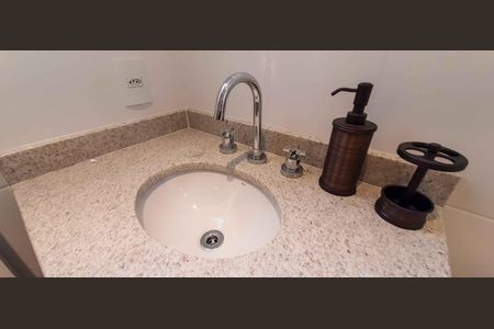 Apartamento à venda com 115m², 2 quartos e 3 vagasBanheiro da Suíte 2