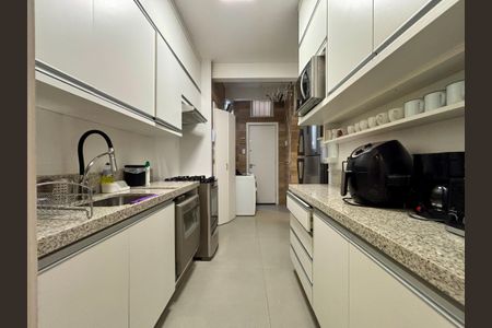 Apartamento à venda com 103m², 3 quartos e sem vaga Apartamento à venda com 103m², 3 quartos e sem vagaCozinha