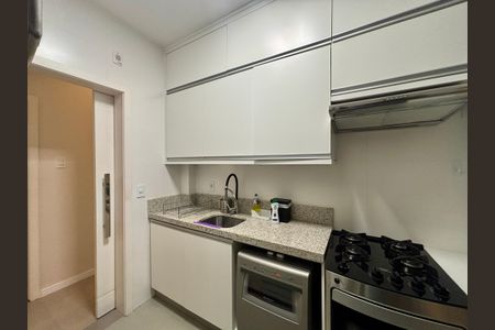 Apartamento à venda com 103m², 3 quartos e sem vaga Apartamento à venda com 103m², 3 quartos e sem vagaCozinha