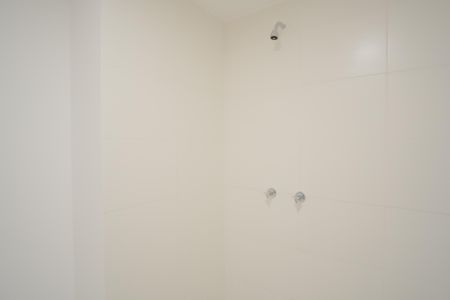 Banheiro de kitnet/studio à venda com 1 quarto, 26m² em Vila Aricanduva, São Paulo