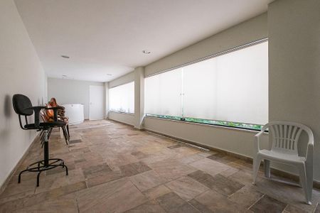 Apartamento à venda com 39m², 1 quarto e sem vaga Apartamento à venda com 39m², 1 quarto e sem vagaÁrea comum - Salão de festas