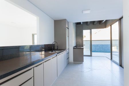 Casa de condomínio à venda com 370m², 4 quartos e 5 vagas Casa de condomínio à venda com 370m², 4 quartos e 5 vagasCozinha