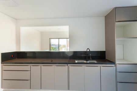 Casa de condomínio à venda com 370m², 4 quartos e 5 vagas Casa de condomínio à venda com 370m², 4 quartos e 5 vagasCozinha