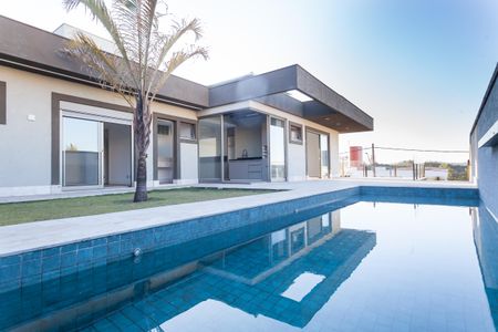 Casa de condomínio à venda com 370m², 4 quartos e 5 vagas Casa de condomínio à venda com 370m², 4 quartos e 5 vagasPiscina