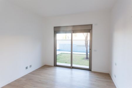 Casa de condomínio à venda com 370m², 4 quartos e 5 vagas Casa de condomínio à venda com 370m², 4 quartos e 5 vagasSuíte 1