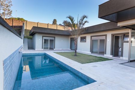 Casa de condomínio à venda com 370m², 4 quartos e 5 vagas Casa de condomínio à venda com 370m², 4 quartos e 5 vagasPiscina