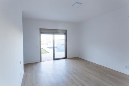 Casa de condomínio à venda com 370m², 4 quartos e 5 vagas Casa de condomínio à venda com 370m², 4 quartos e 5 vagasSuíte 4