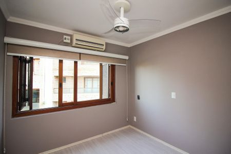 Apartamento à venda com 93m², 2 quartos e 2 vagas Apartamento à venda com 93m², 2 quartos e 2 vagas Suíte