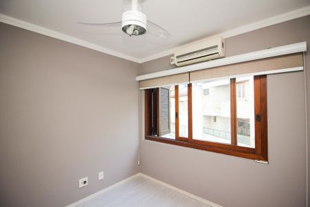Apartamento à venda com 93m², 2 quartos e 2 vagas Apartamento à venda com 93m², 2 quartos e 2 vagas Suíte