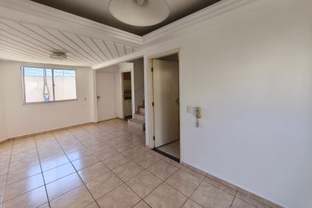 Casa de condomínio à venda com 90m², 3 quartos e 2 vagas Casa de condomínio à venda com 90m², 3 quartos e 2 vagasSala de Estar